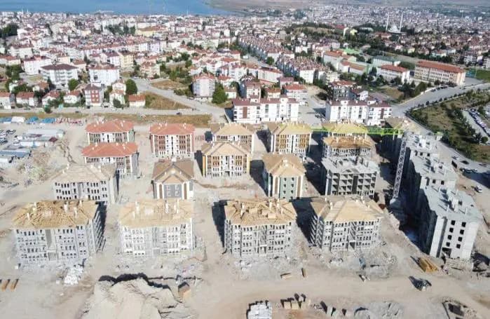Konya Beyşehir konut ve ticaret merkezi inşaat sahası